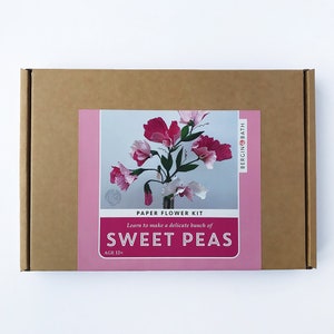 Paper Flower Kit - Sweet Peas. A creative craft kit adults, gift for mum, sister or girlfriend. Make your own paper sweet pea flowers.