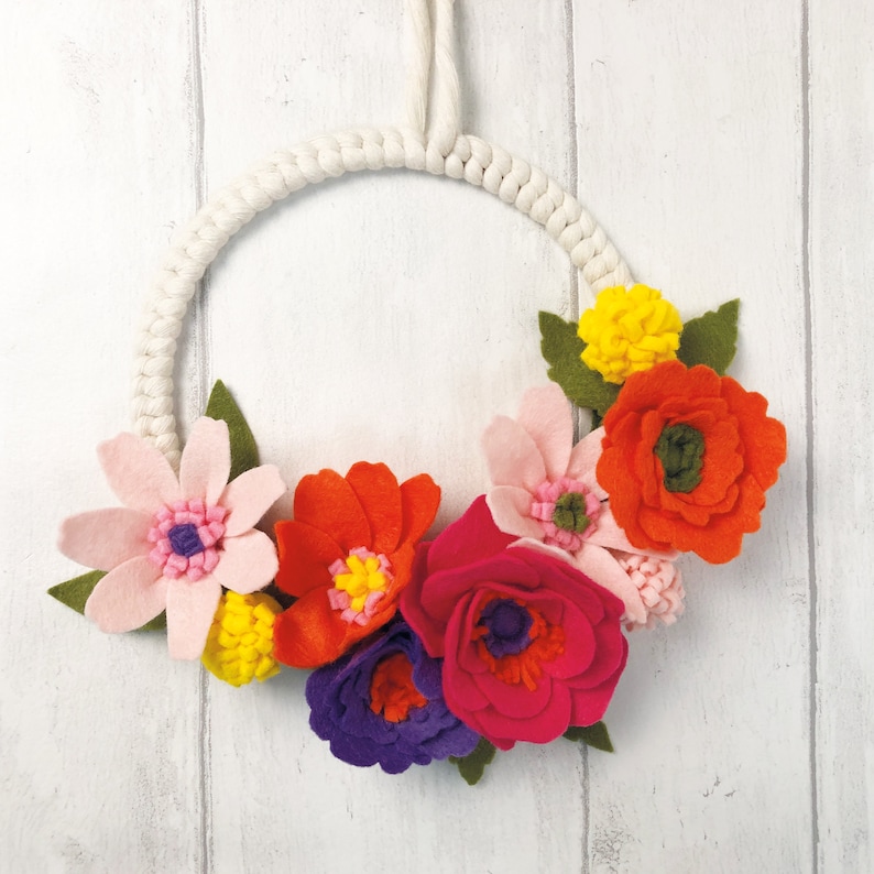 Felt Flower Wreath Kit. Make a DIY floral wreath with this craft kit for adults. Learn macrame and flower making skills. image 2