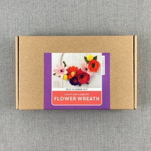 Felt Flower Wreath Kit. Make a DIY floral wreath with this craft kit for adults. Learn macrame and flower making skills. image 3