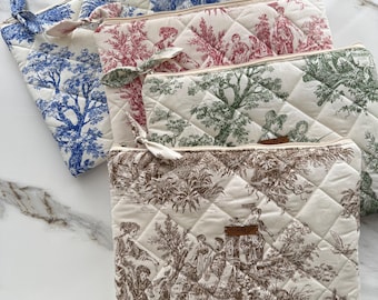 Quilted Toile de Jouy Laptop Sleeve - Handmade Padded Cotton Case - Macbook Bag