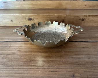 Vintage Brass Engraved Bowl With Handles, Ornate Decorative Dish, Antique Style Brass Trinket Tray, Boho Home Decor, Housewarming Gift