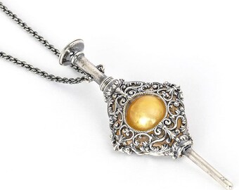 Beaded Billywig FaNtaStiC BeaSts pendant