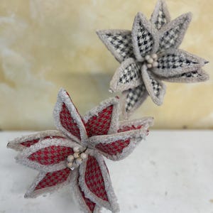 Hound Tooth Pattern Poinsettia