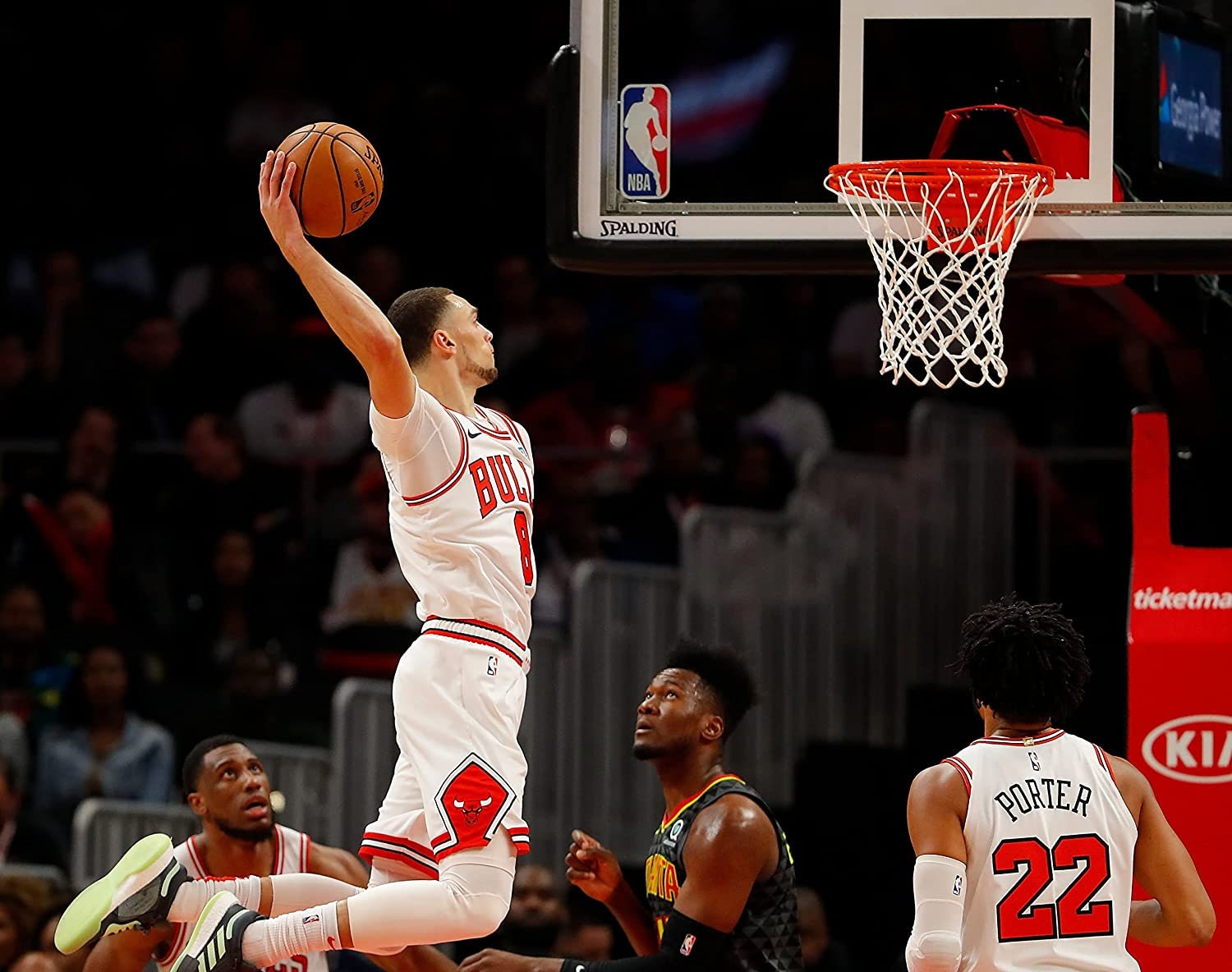 Basketball - Zach Lavine Signed Chicago Bulls Jersey (JSA COA