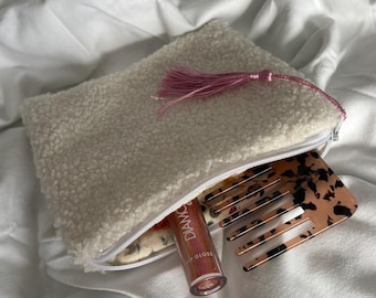 Kosmetiktasche I Kulturbeutel I Make up Tasche I Mäppchen I Teddy Plüsch weiß creme mit buntem Blumenmuster Musselin I handgemacht