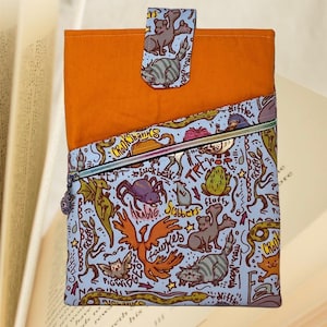 Harry Potter Fabric Book Sleeve, Tablet Protector with Hogwarts Zipper