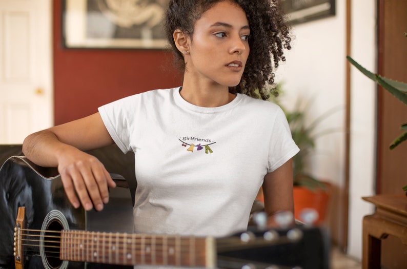 monica geller girlfriends shirt