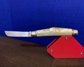 Vintage Hammer Brand 2 blade medium Congress style pocket knife good clear hammer arm tang stamp