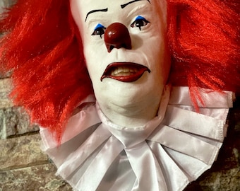 Pennywise V.3, 1.1 (3/4) Silicone Wall-hanger (1990) Tim
