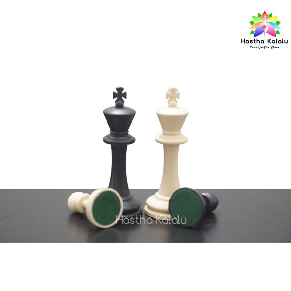 Triple Weighted Colored Regulation Plastic Chess Pieces - 3.75 King