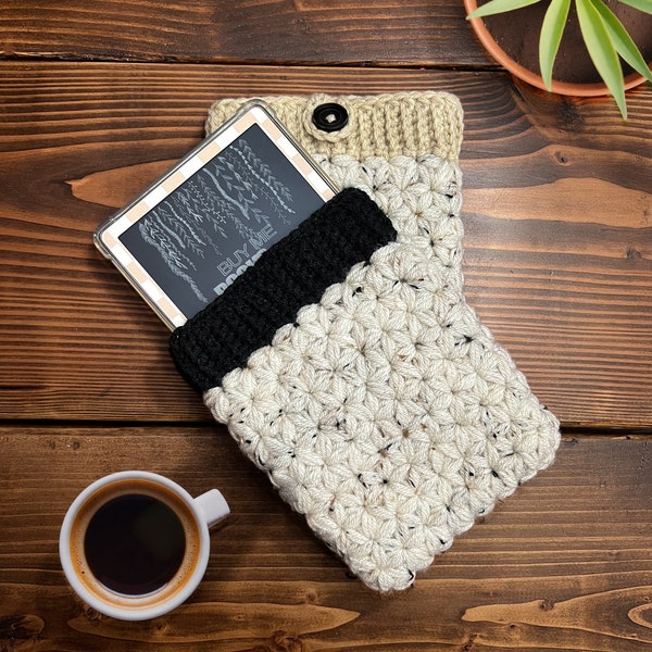Kindle Paperwhite Sleeve | Crochet Kindle Cover | Kindle Sleeve | Book Club Gifts | Crochet Kindle Sleeve