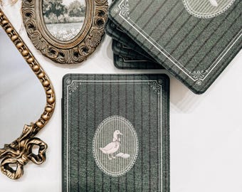 Etui Vintage Goose Kindle | Przezroczysta tylna klapka do Kindle Paperwhite, Colorsoft | Etui ochronne na Kindle | Prezent dla miłośnika książek