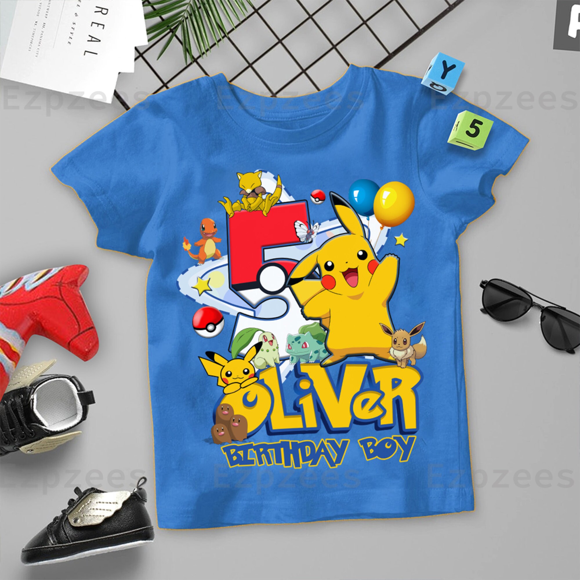 Silhouette design monsterinspired pokemon em uma camiseta estilo