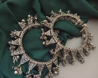 Conjunto de brazaletes Ghungroo de plata oxidada, kada afgano ajustable, joyería india, envío con derechos pagados