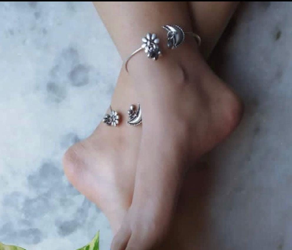 Silver kada shop payal