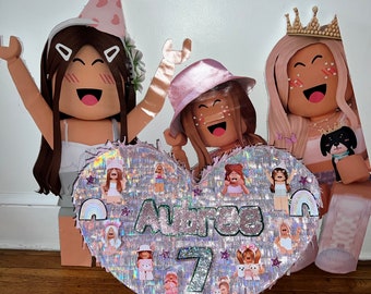 Girly Roblox piñata
