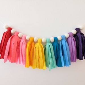 Rainbow Tassel garland for high chair made with felt, first birthday decor, RAINBOW birthday decoration