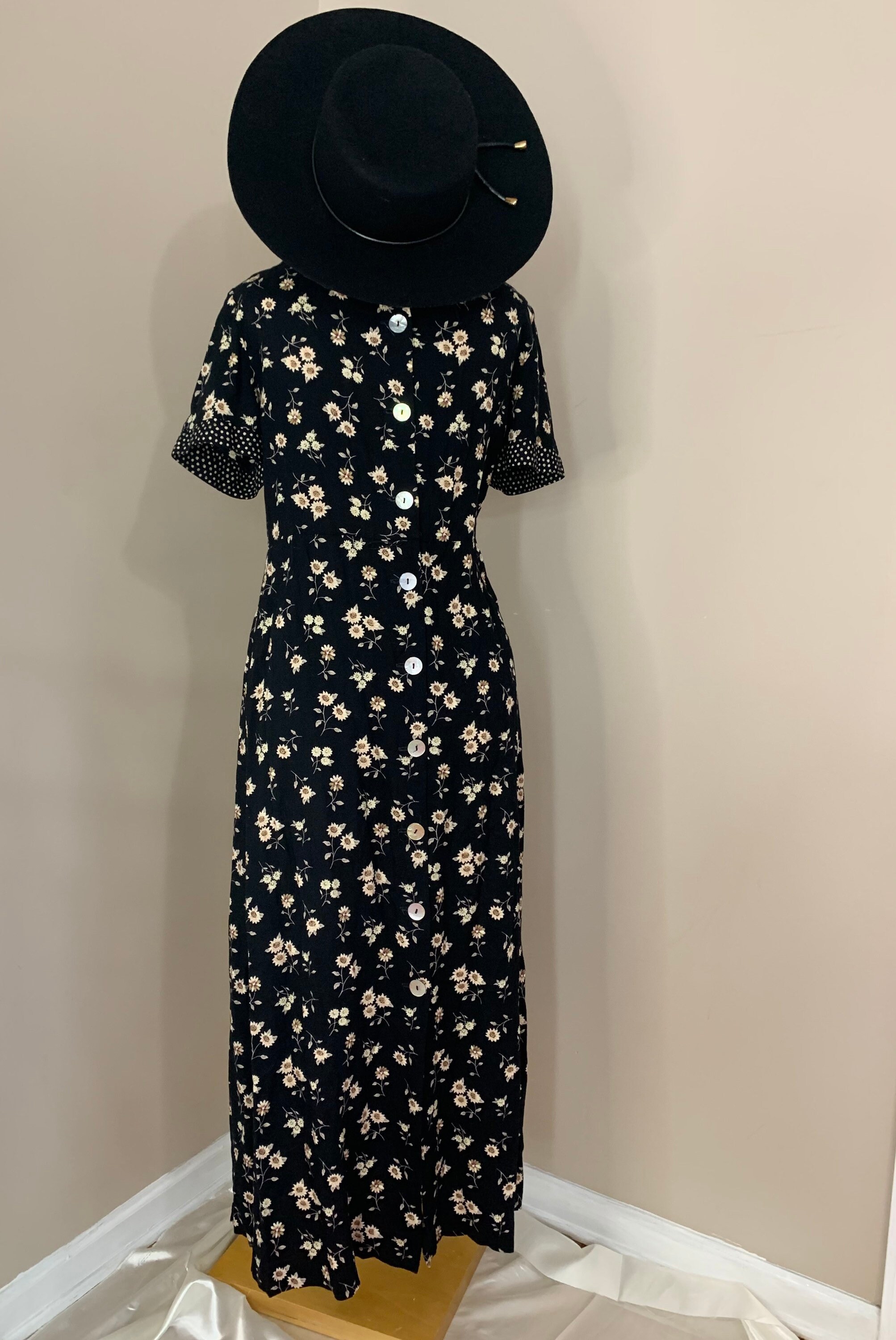 black sunflower dress African Stars Sunflower Dress – East Village Vintage Collective main image 0