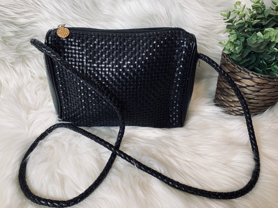 Nior Textured Vintage Medallion Purse
