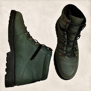 Vintage Military Green Leather Chukka Boot