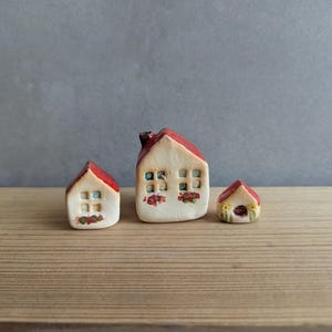 Miniature houses, ceramic tiny little house figurine, hut figure, handmade clay decoration, little village house, mini house, ceramic house
