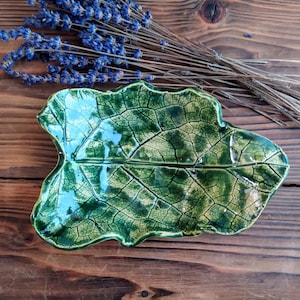Handmade green leaf candle holder, ceramic rustic style, home accessories, ceramic art, candle holder, gift, free shipping