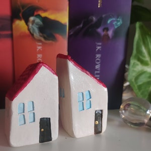 Miniature houses, ceramic tiny little house figurine, hut figure, handmade clay decoration, little village house, mini house, ceramic house image 7