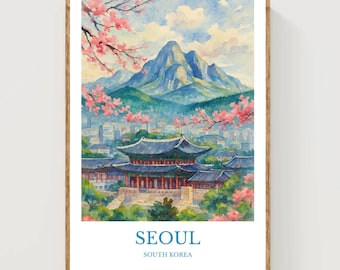 Può includere: Stampa ad acquerello di Seoul, Corea del Sud, raffigurante un tradizionale palazzo coreano con tetto di tegole blu, sullo sfondo di montagne e fiori di ciliegio. La stampa include il testo "SEOUL" e "SOUTH KOREA" in blu.