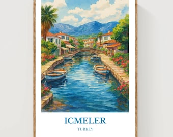 Può includere: Stampa ad acquerello di un pittoresco canale a Icmeler, Turchia, con barche, un ponte ed edifici con tetti di tegole rosse. L'opera d'arte presenta un vivace canale blu, vegetazione lussureggiante e montagne, incorniciata in una cornice di legno.