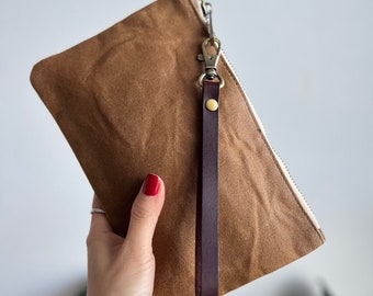 Leather Wristlet Purse, Canvas Pouch With Zipper, Medium Wristlet Pouch, Green Clutch bag,  Cosmetic Bag, Waxed Canvas Black Bag, Great gift
