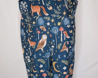 Peto floral reciclado: talla 16-18/XL, holgado