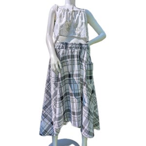 Skirt 16-waterfall hem skirt-circle skirt-black and grey check pattern-hippy skirt-full skirt with pockets-long skirt- flared, stretch waist