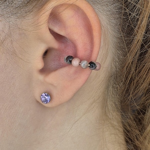 Ear Cuff aus Rhodonit Edelstein, goldene Ohrmanschette, Stapelringe Perlen, Ohrschmuck Ohrmuschel, Ohrklemme, Ohrklammer
