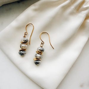 Pendants d'oreilles en pierre de lune : pendants bohèmes en pierres précieuses