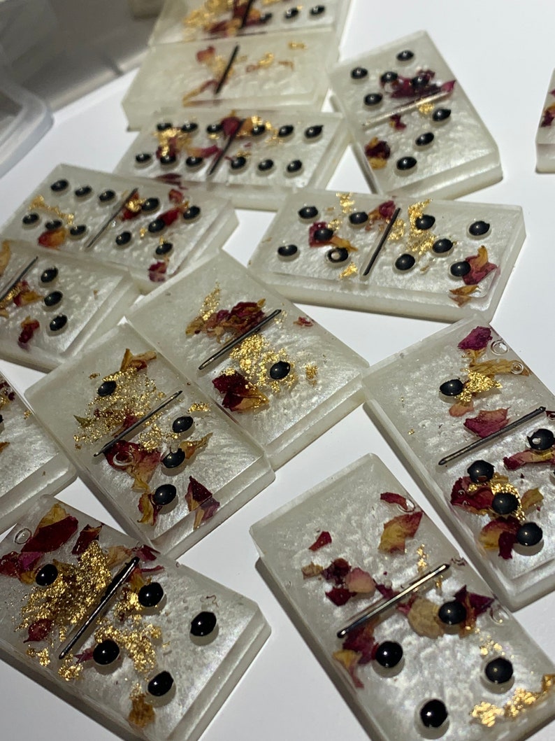 PearlRose Dominoes