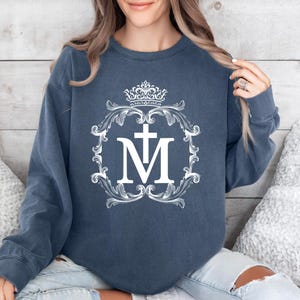 Marian Cross Comfort Colors Sweatshirt: Catholic Women&#39;s Apparel