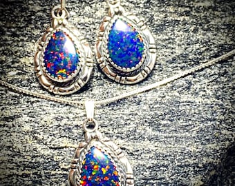 Schwarze Feueropal Teardrop Ohrring und Anhänger Halskette Set / 10 mm x 14 mm / Passendes black opal Set / Sterling Silber / Handmade in den USA / Geschenk für Sie