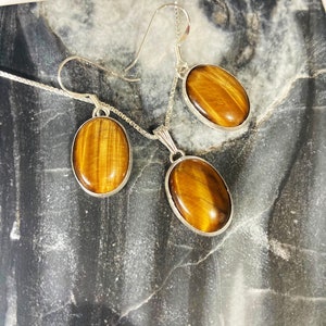 Tiger Eye Pendant Necklace/13mm x 18mm Oval Tiger Eye Earring/Sterling Silver/925/Box Chain Necklace/Handmade In USA