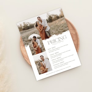 Puede incluir: Una hoja de precios blanca con un efecto de pintura blanca desgastada. La hoja enumera cuatro paquetes de fotografía diferentes con precios y descripciones. Los paquetes son Básico, Clásico, Deluxe y Premium. Cada paquete incluye una cantidad diferente de tiempo, cobertura e imágenes. La hoja también incluye una dirección de sitio web y información de contacto.