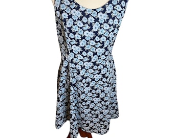 Vintage 90s Floral Dress with Zipper Back Closure