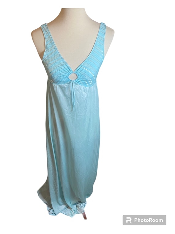 Vintage 60s Nightgown with Circle Front Cutout