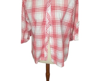 Vintage 70s Womens Plaid Blouse with Button Up Closure