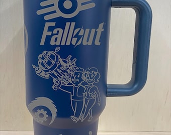 Fall Out パーソナライズ 40 オンス ステンレススチール タンブラー ハンドル、蓋、ストロー付き | Stanley Dupe