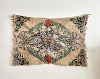 Vintage Hooked Textile | Floral Folk Art Wool Wall Hanging 24x36