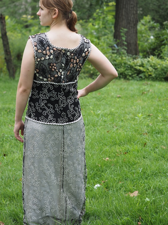 S.A.A.K. Elegant Long Sleeveless Dress