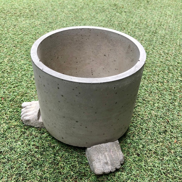 Stone/cre Garden/home plant pot feet -elevate & protect plants from frost damage and allow air to roots - quirky