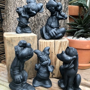 Stone/cre Disney style statues/figures-goofy/Pluto/daisy/Minnie   Garden or home decor .