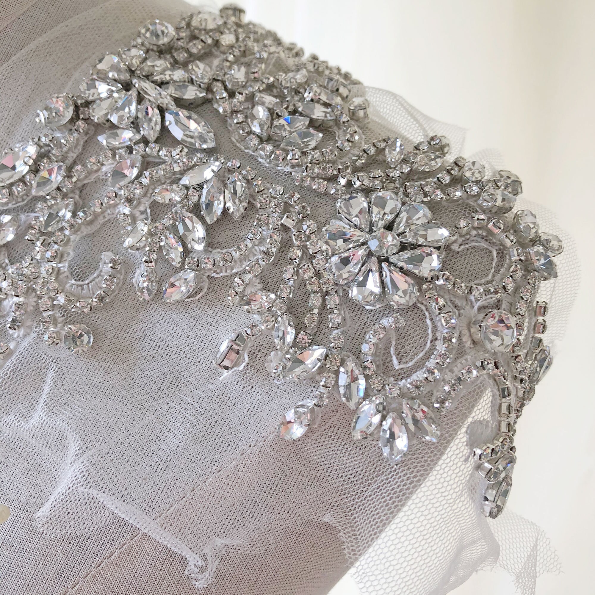 Sparkle Rhinestone Applique Crystal Shoulder Decoration Wedding Dress  Accessories Bling Accents 