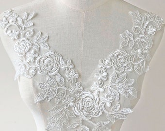 Apliques de vestido de novia bordado con cordón, apliques de flores con cuello en V, parche de cuello de flores de costura blanquecino para proyectos artesanales
