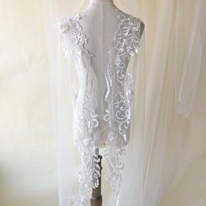 Embroidery  Lace Flower  Off-White Embroidery Vines Floral  appliques Patch for Wedding Bridal Veil